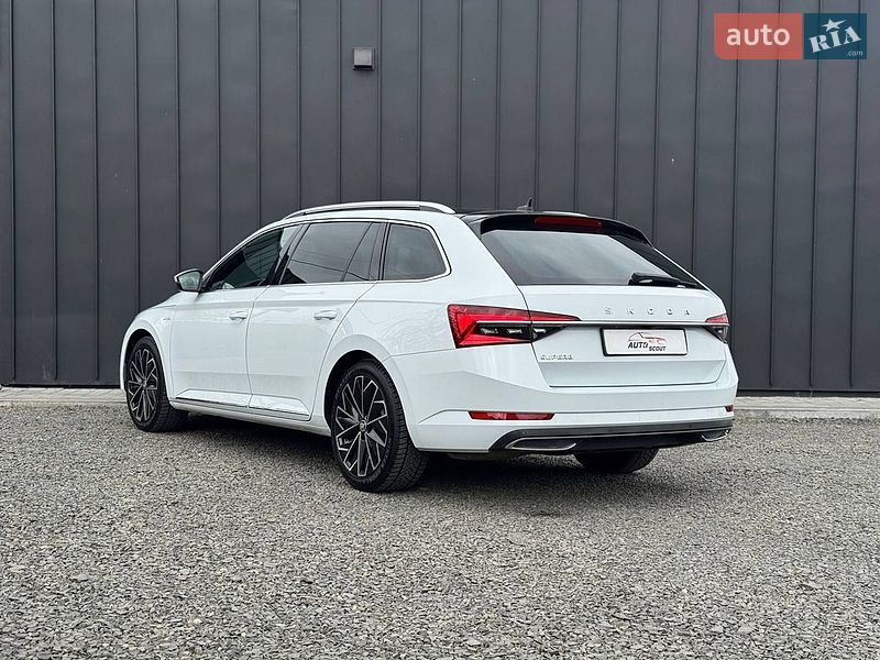 Універсал Skoda Superb 2021 в Луцьку
