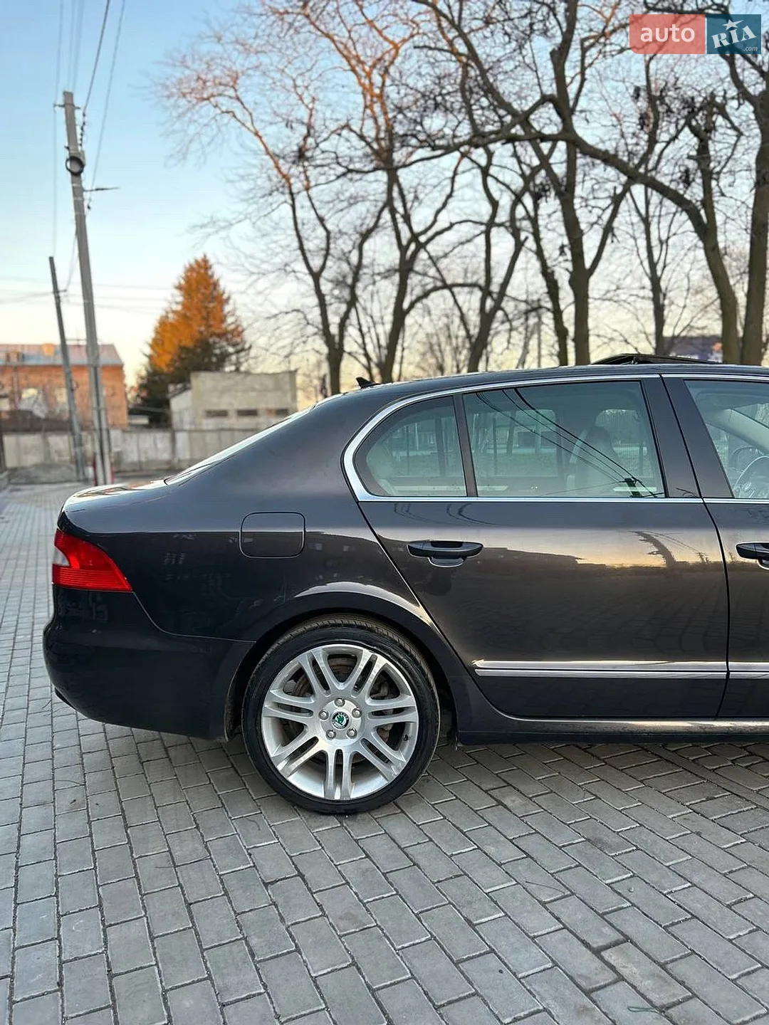 2011 Skoda Superb - мініатюра 3