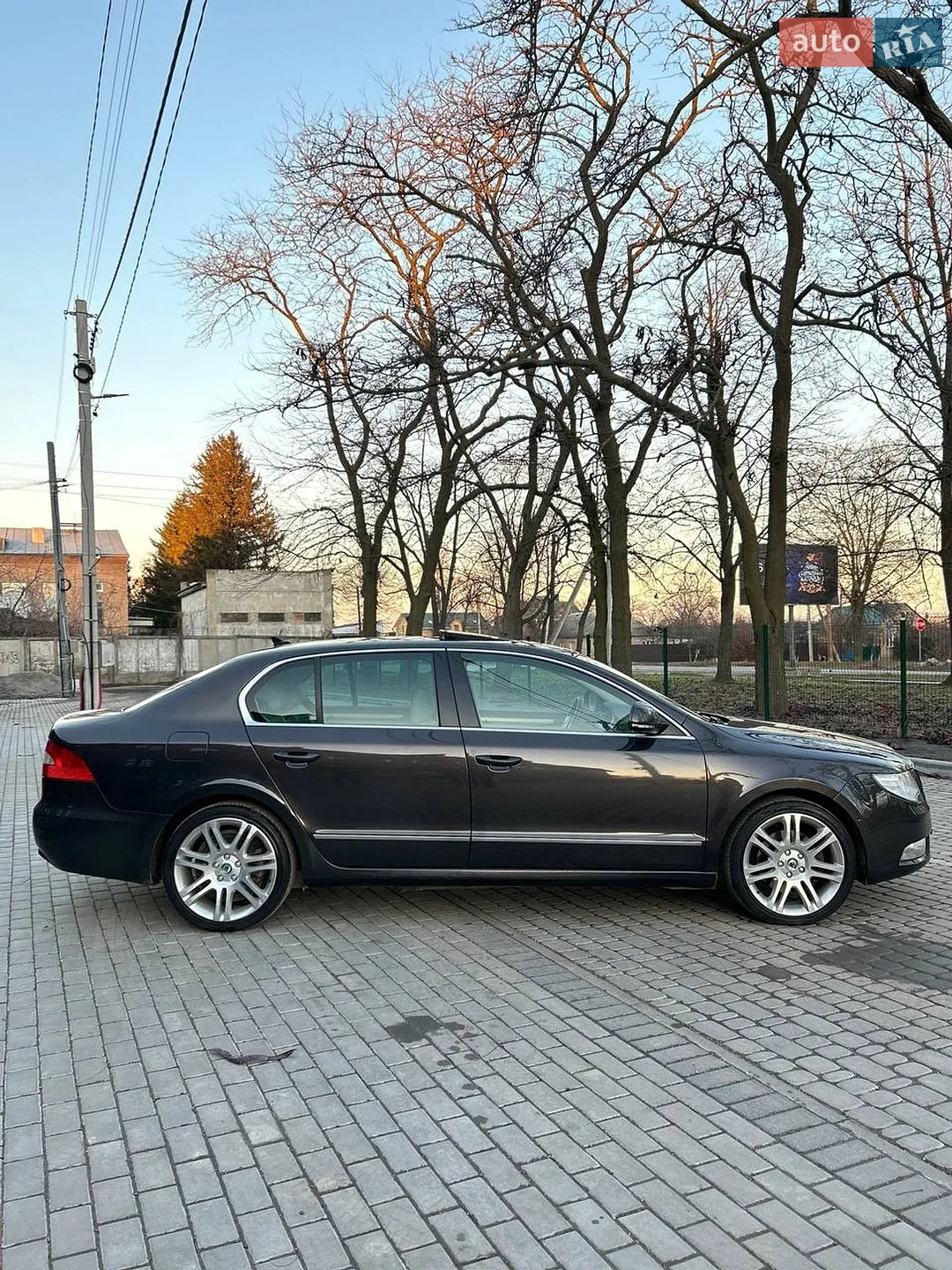 2011 Skoda Superb - мініатюра 4