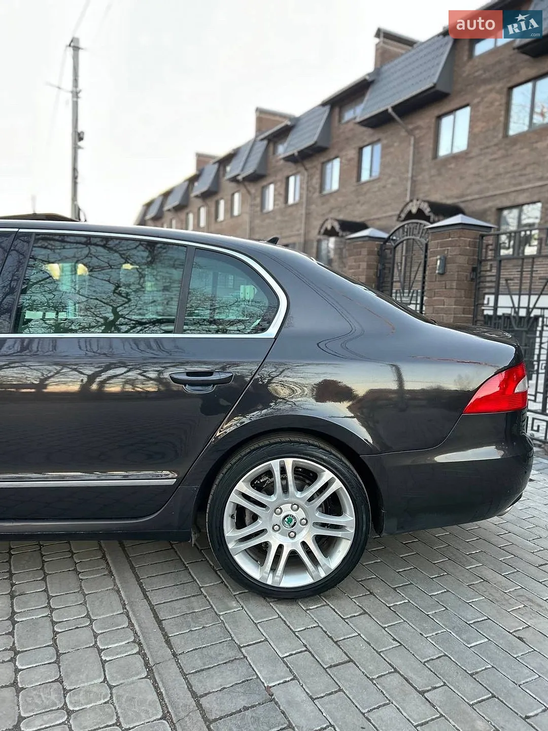 2011 Skoda Superb - мініатюра 11
