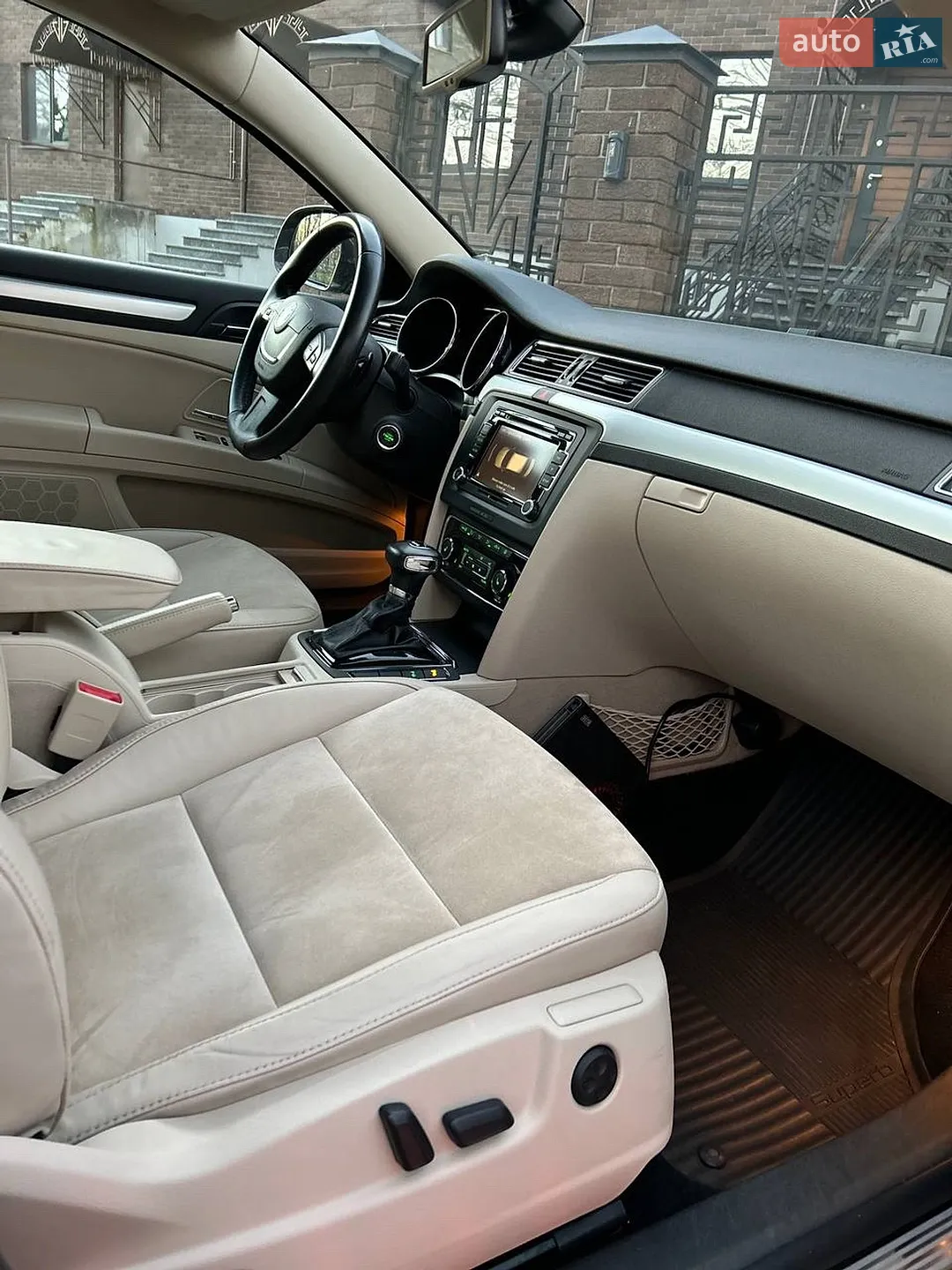 2011 Skoda Superb - мініатюра 27