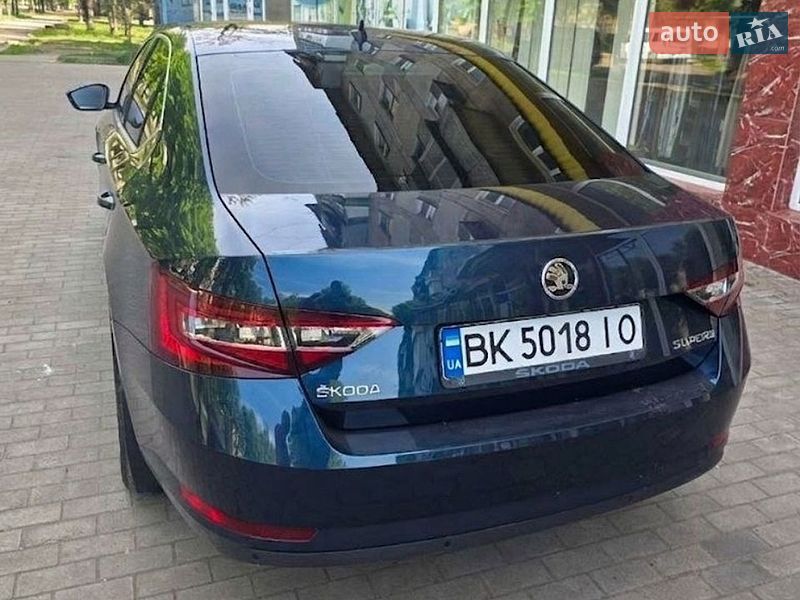 Лифтбек Skoda Superb 2016 в Краматорске
