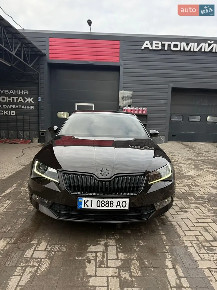 2019 Skoda Superb - мініатюра 19