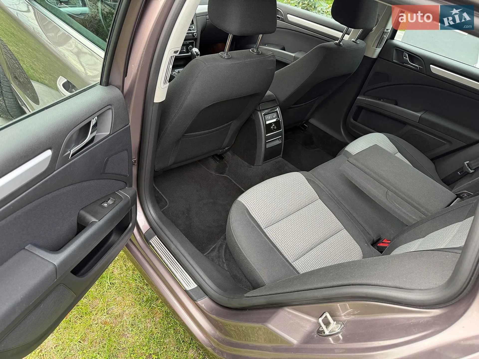 2010 Skoda Superb - мініатюра 29
