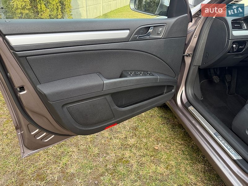 Универсал Skoda Superb 2010 в Рава-Русской