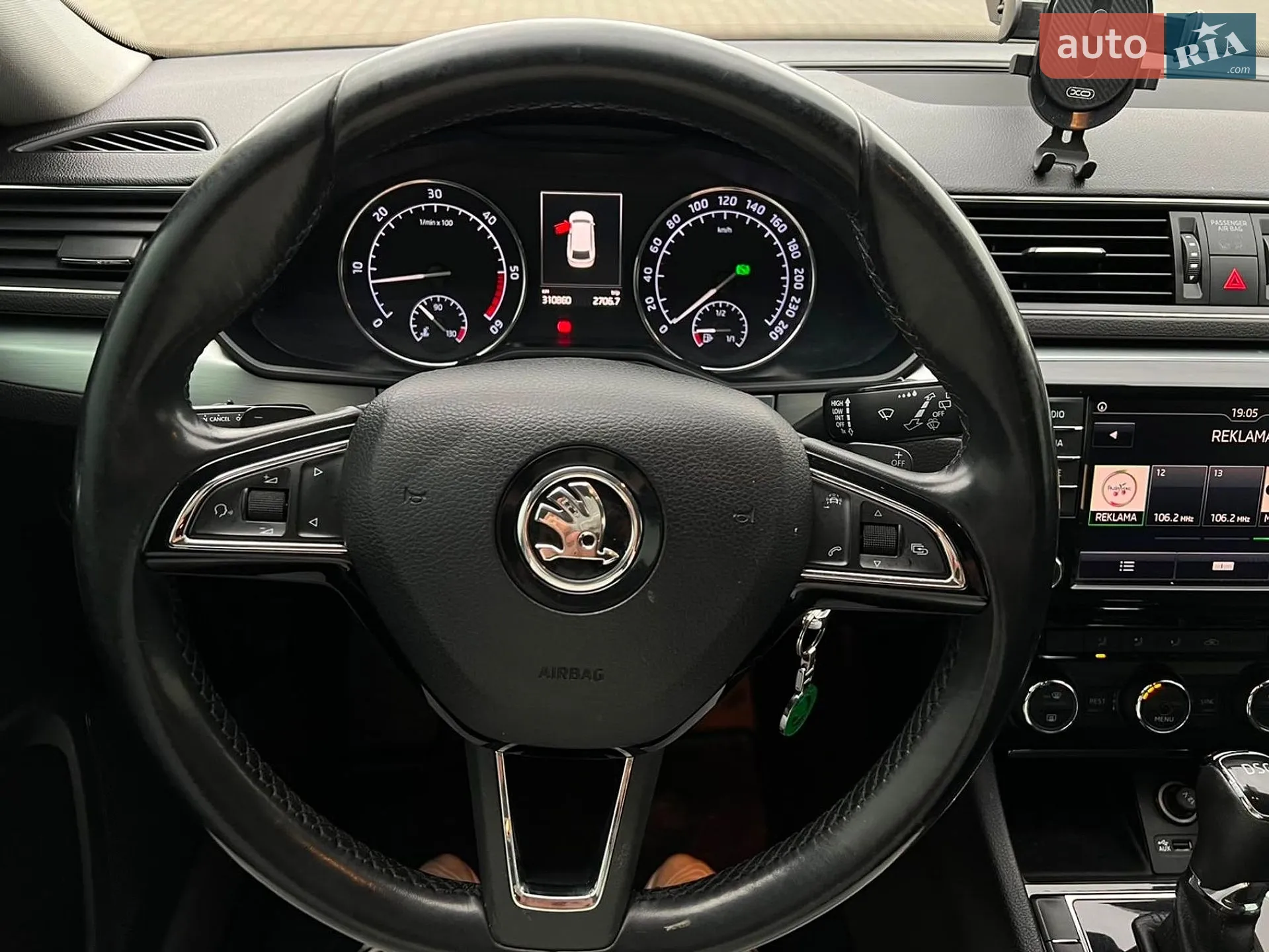 2017 Skoda Superb - мініатюра 12