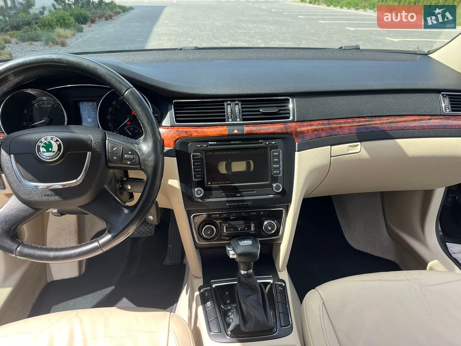 2010 Skoda Superb - мініатюра 27