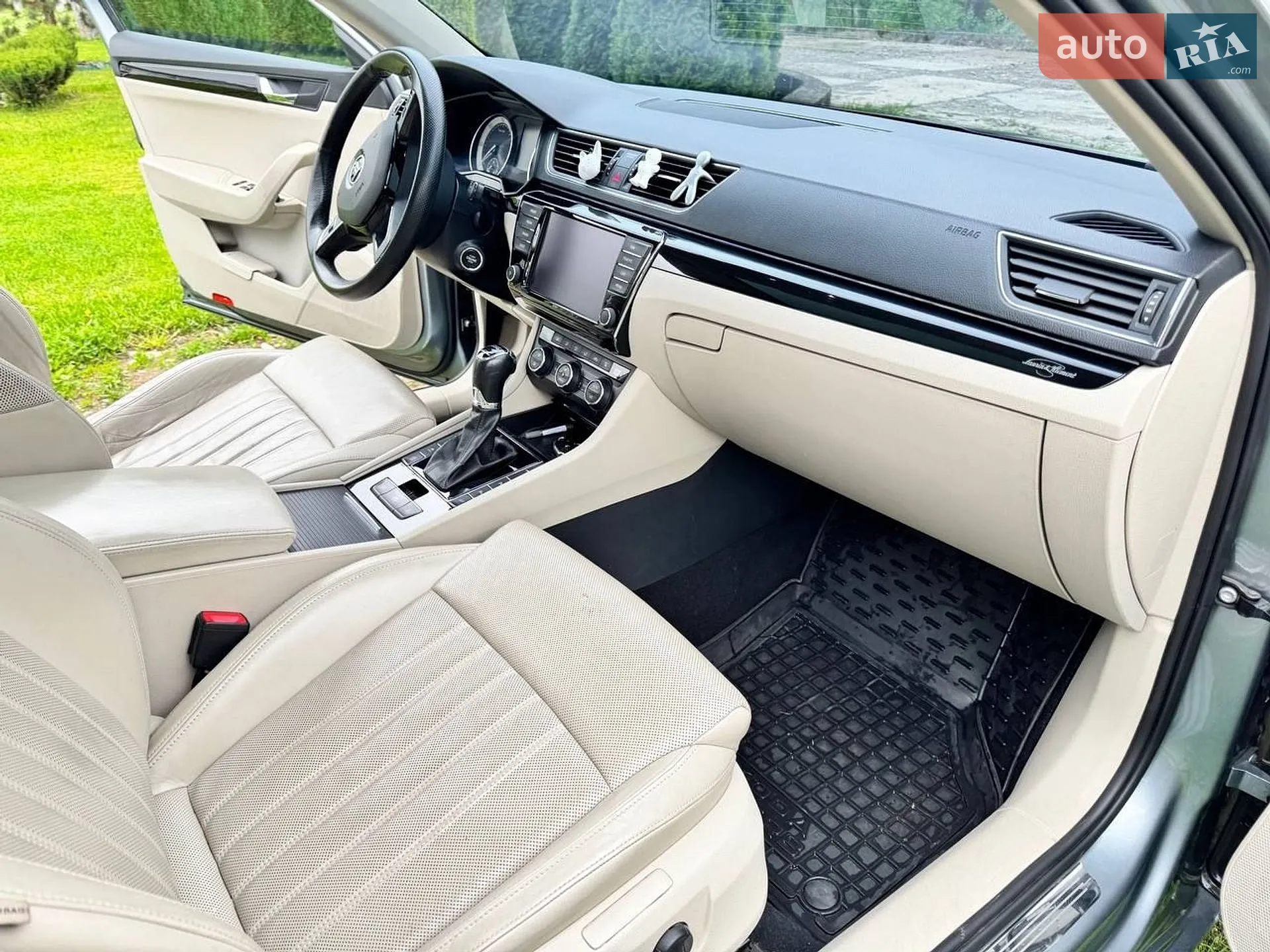 2015 Skoda Superb - мініатюра 11