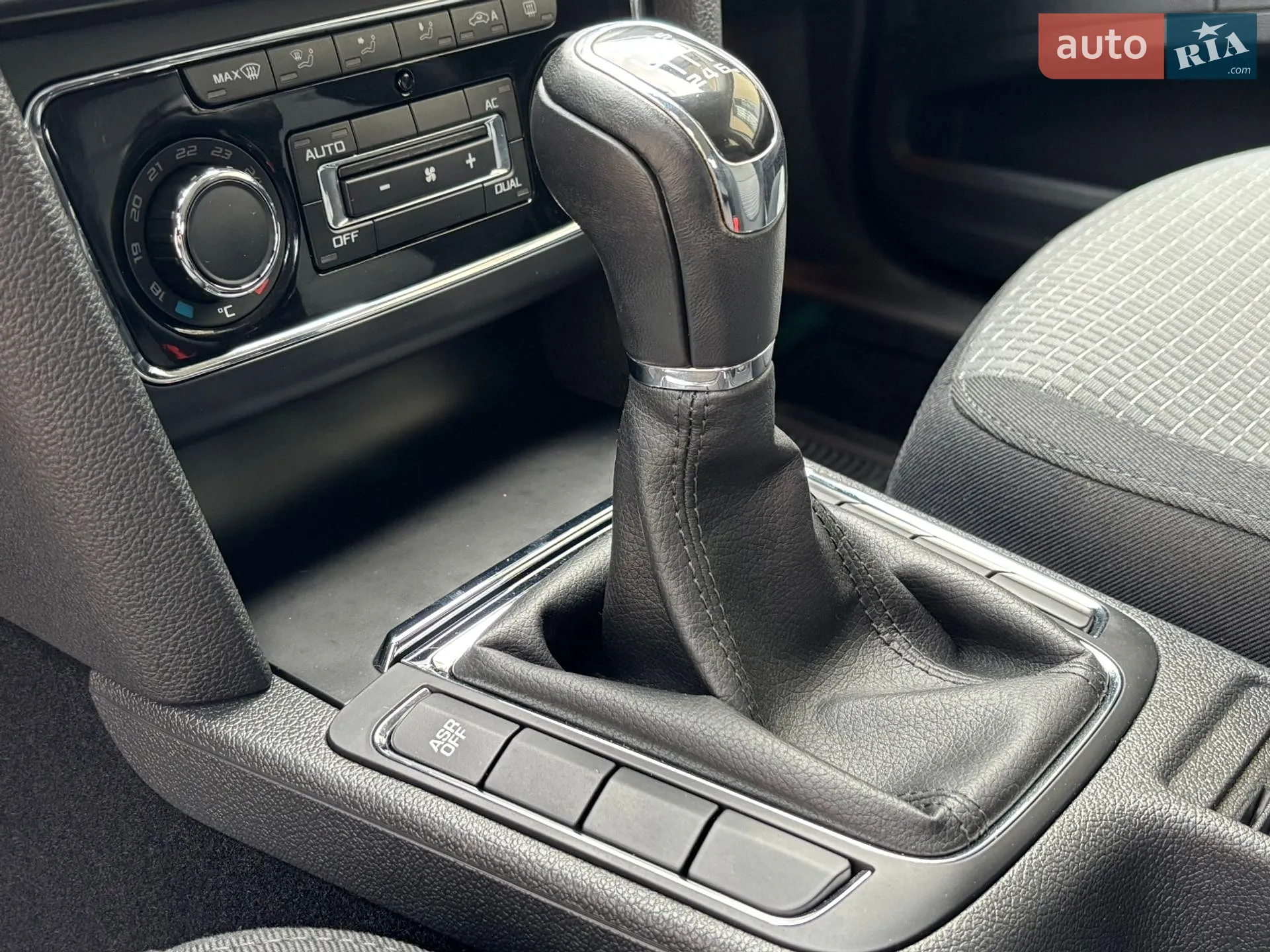 2012 Skoda Superb - мініатюра 42