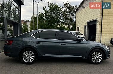 Лифтбек Skoda Superb 2021 в Ивано-Франковске
