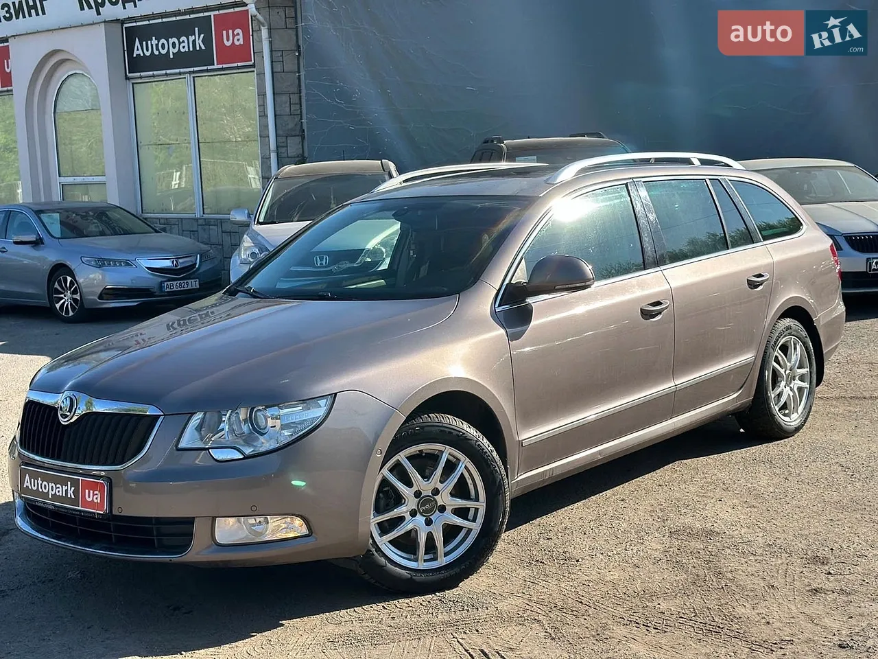 2011 Skoda Superb - мініатюра 15