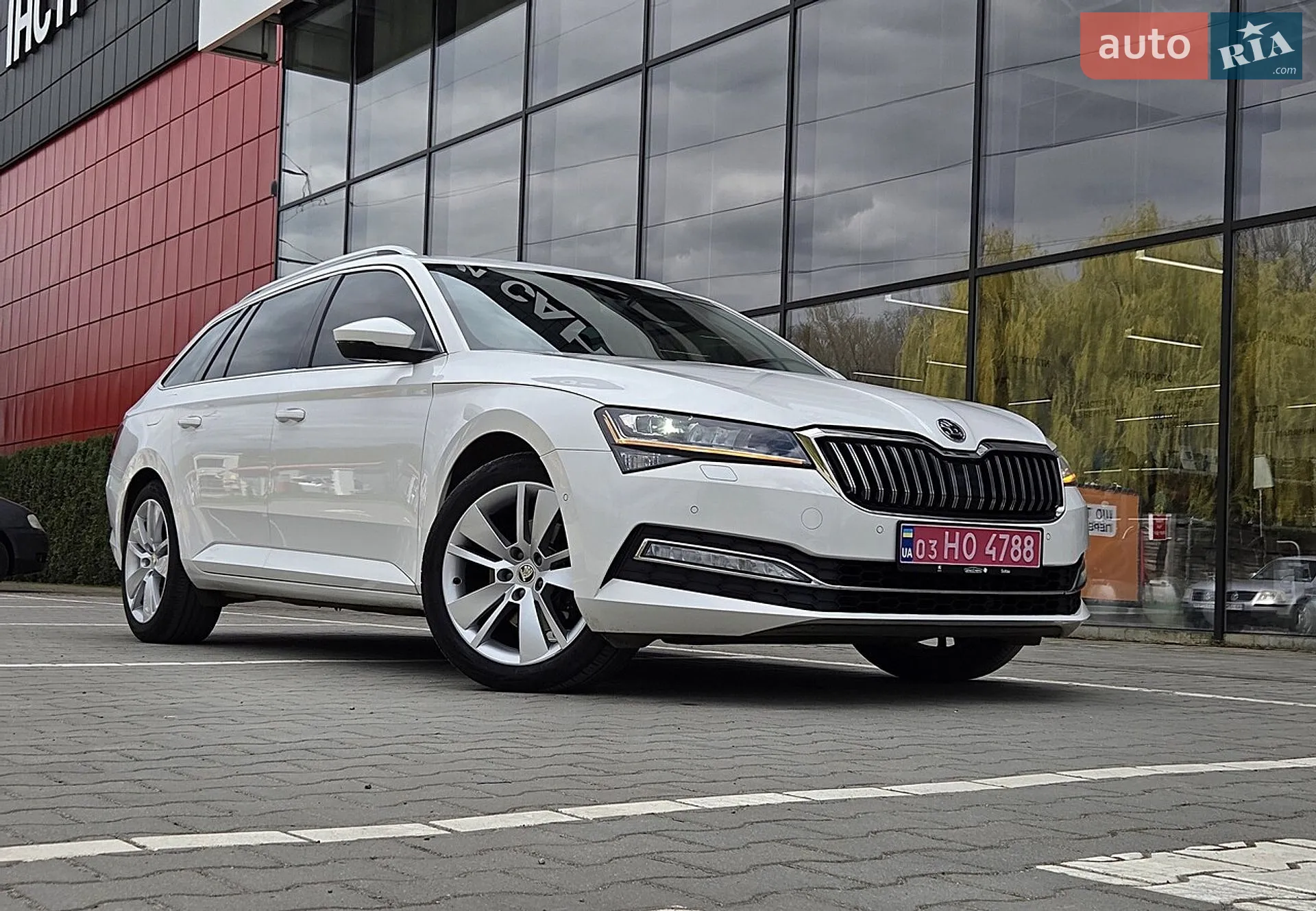 2020 Skoda Superb - мініатюра 8
