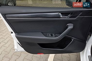 Универсал Skoda Superb 2020 в Киеве