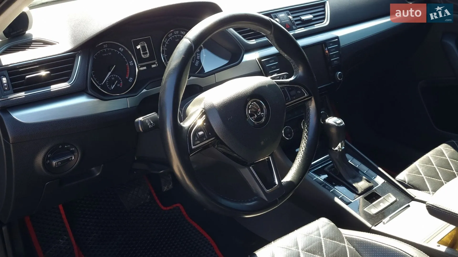 2017 Skoda Superb - мініатюра 2