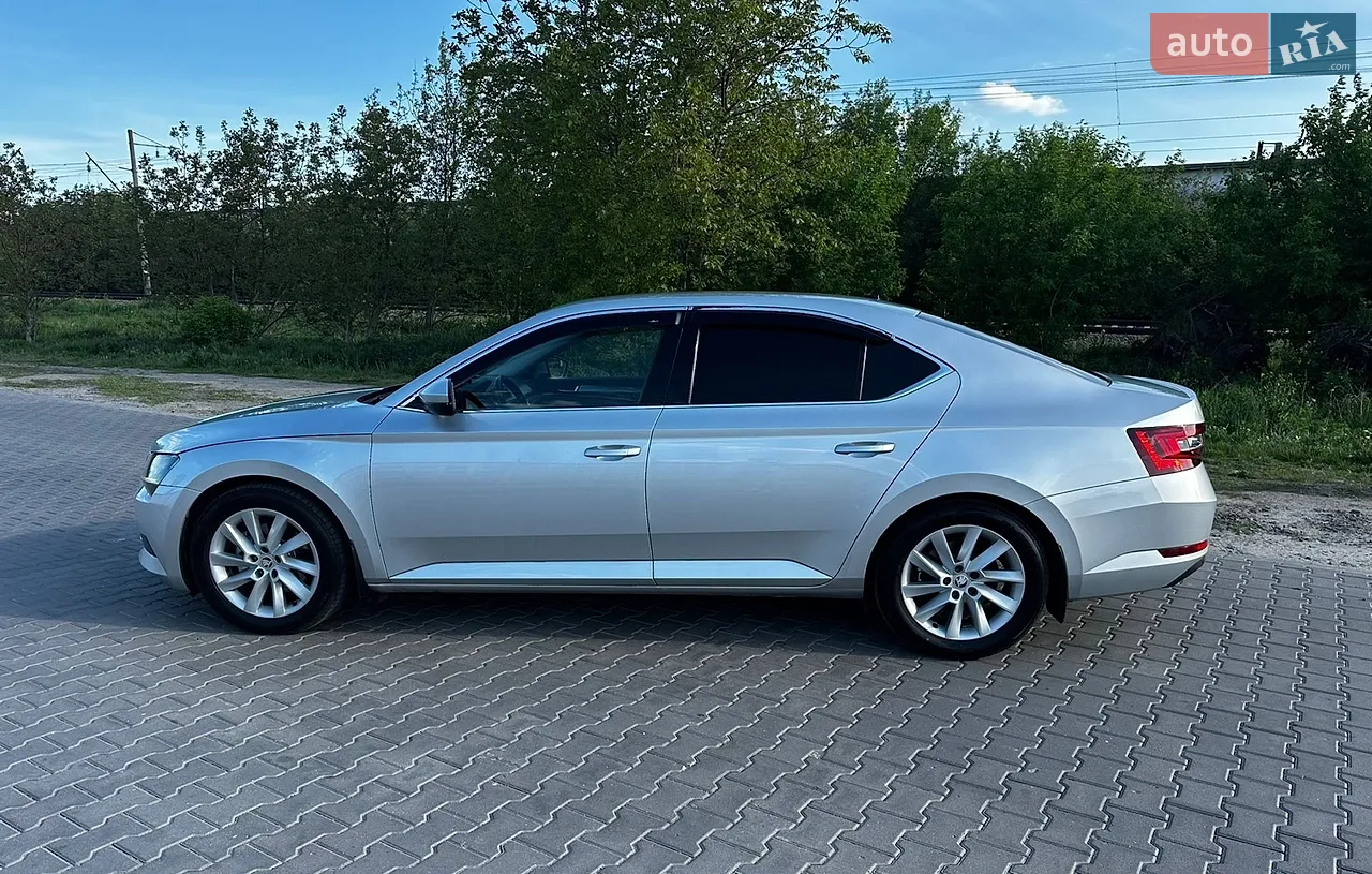 2016 Skoda Superb - мініатюра 24