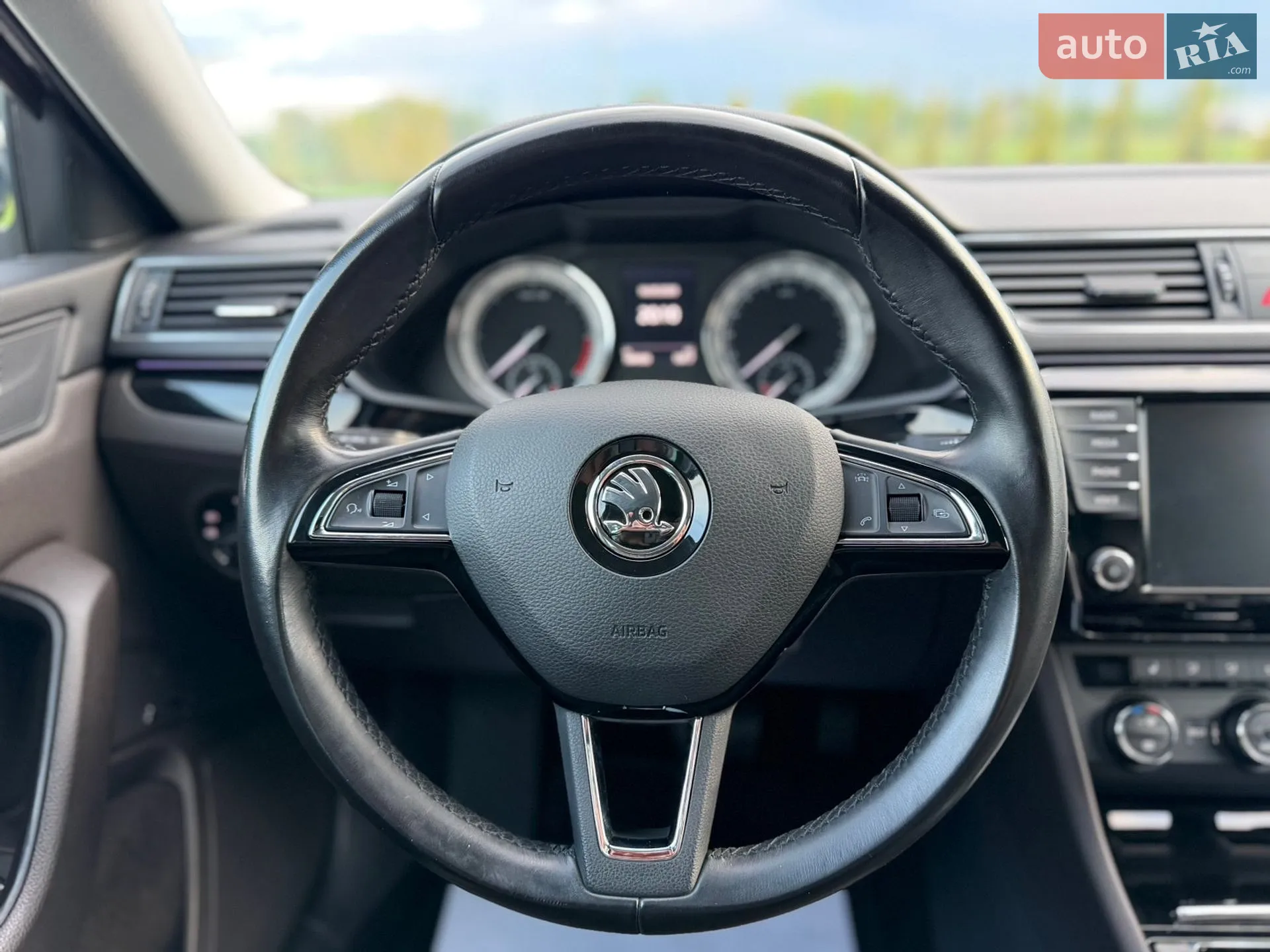 2017 Skoda Superb - мініатюра 95