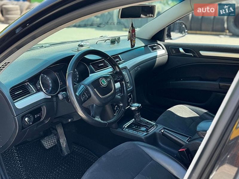 Універсал Skoda Superb 2012 в Хмельницькому