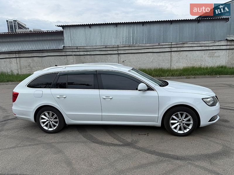 Універсал Skoda Superb 2014 в Києві