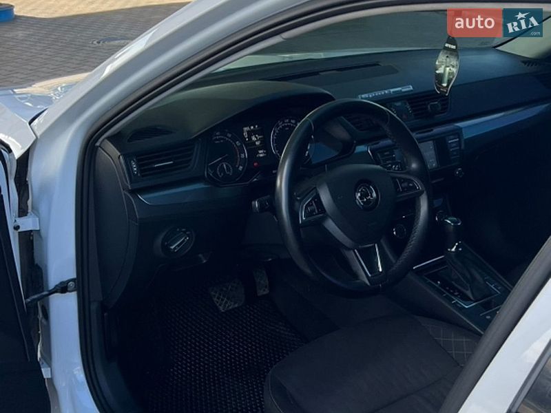 Лифтбек Skoda Superb 2015 в Сумах