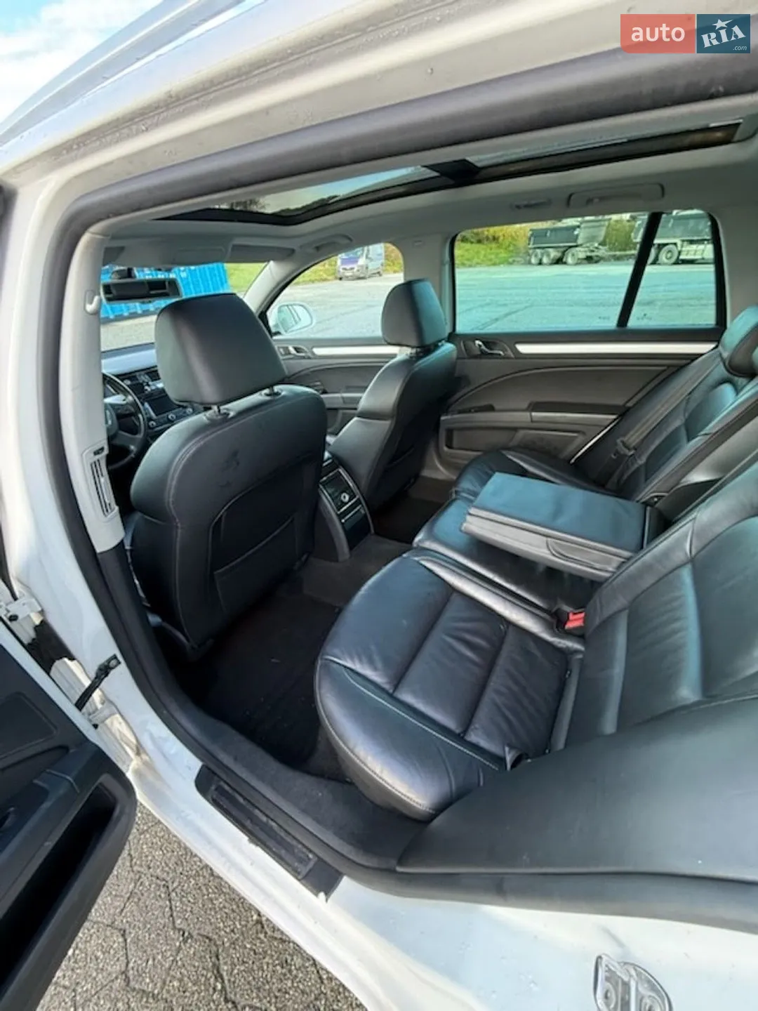 2012 Skoda Superb - мініатюра 6