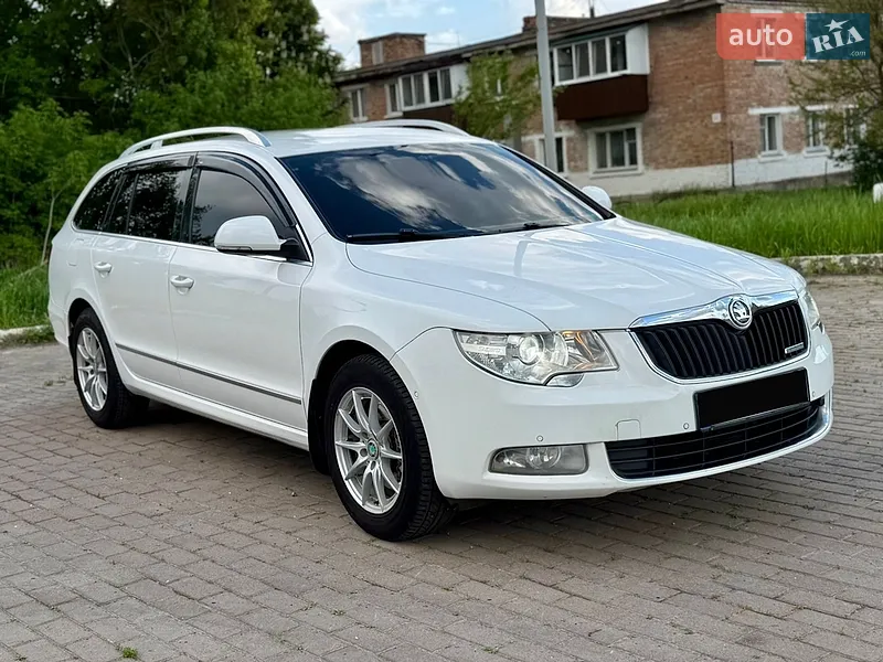 Skoda Superb 2011