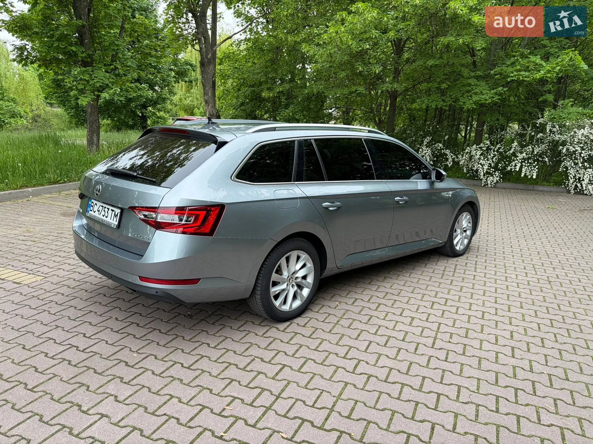 2019 Skoda Superb - мініатюра 4