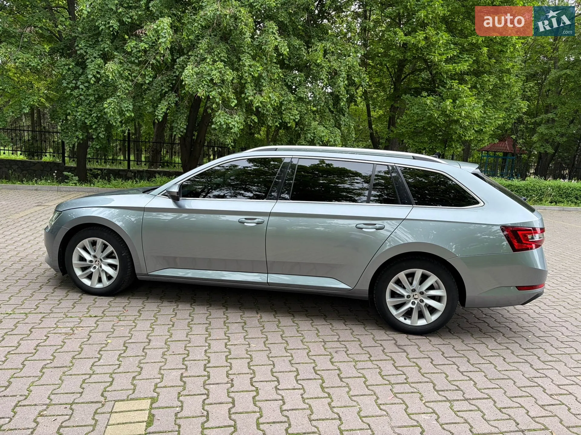 2019 Skoda Superb - мініатюра 7