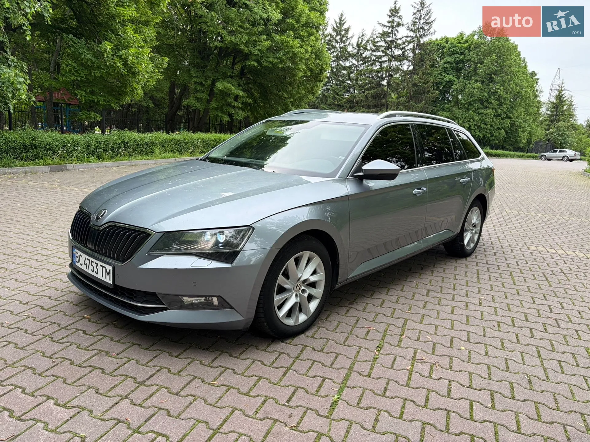 2019 Skoda Superb - мініатюра 8