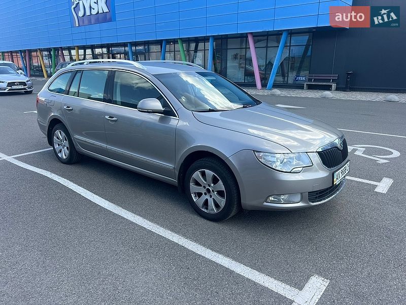 Универсал Skoda Superb 2010 в Киеве