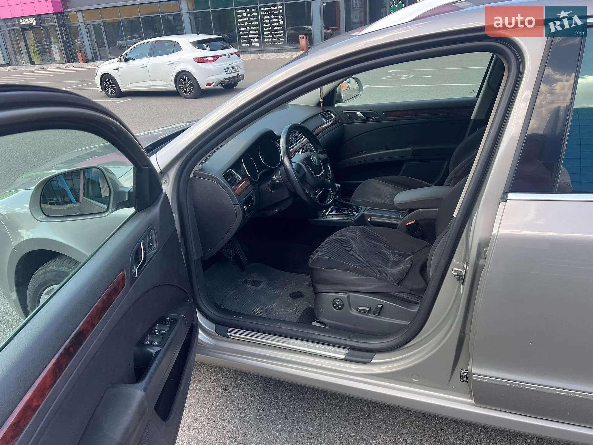 2010 Skoda Superb - мініатюра 11