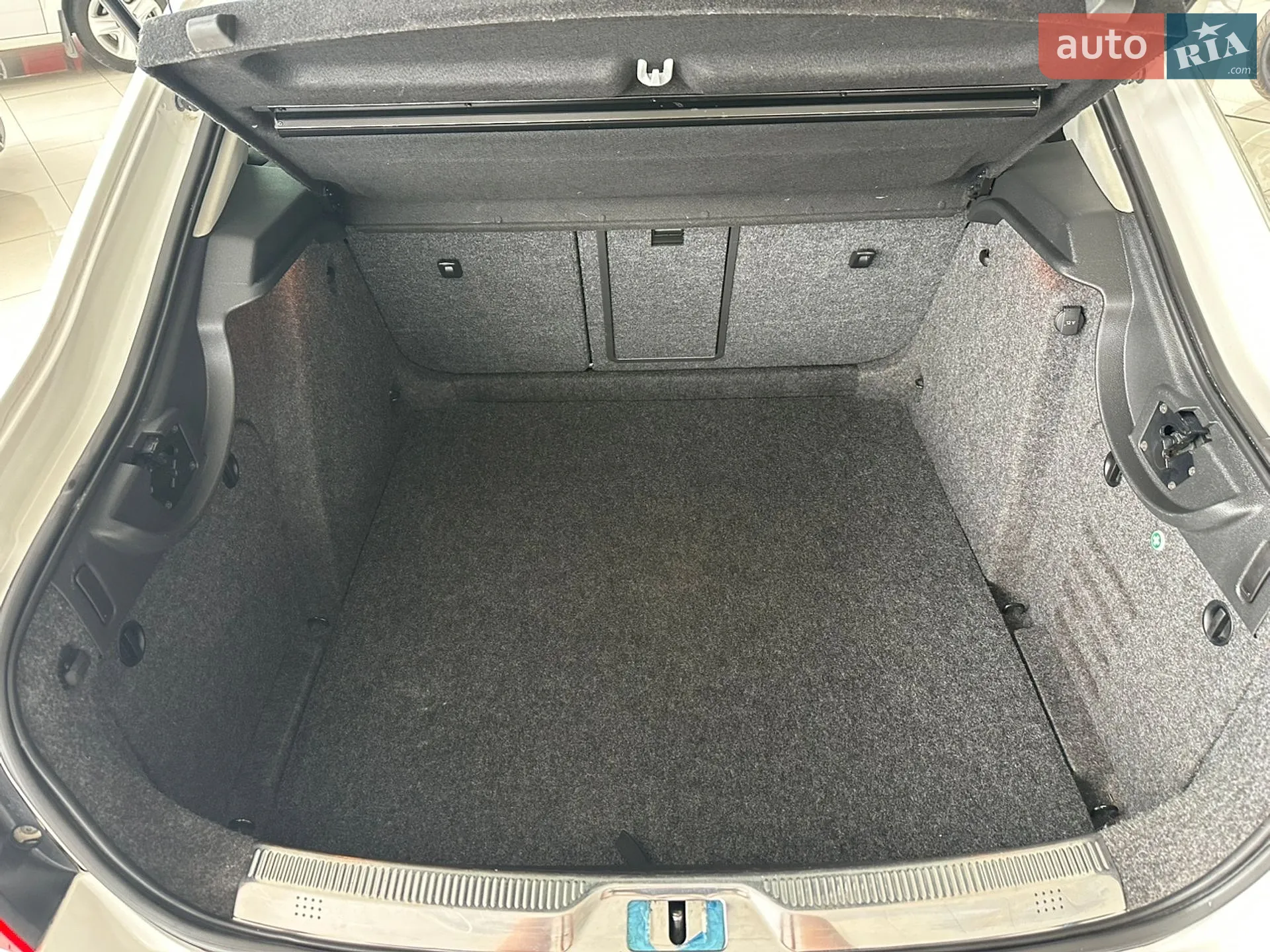 2010 Skoda Superb - мініатюра 11