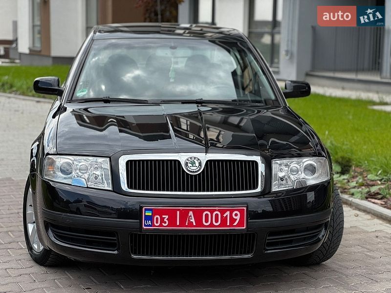 Лифтбек Skoda Superb 2004 в Тернополе
