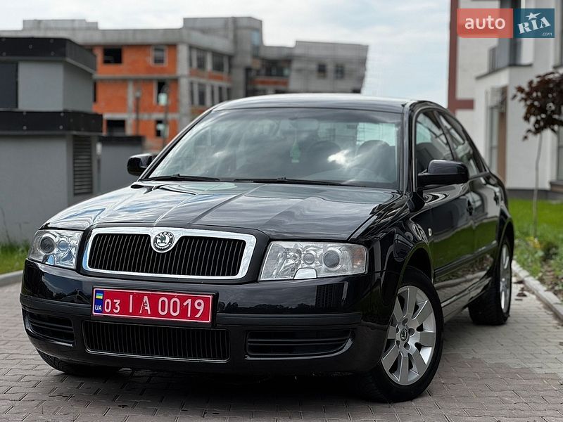 Лифтбек Skoda Superb 2004 в Тернополе