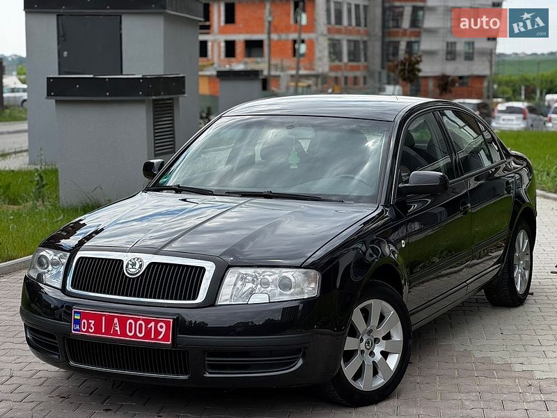 Лифтбек Skoda Superb 2004 в Тернополе
