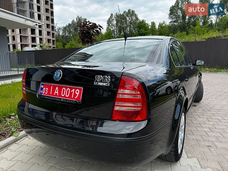 Лифтбек Skoda Superb 2004 в Тернополе