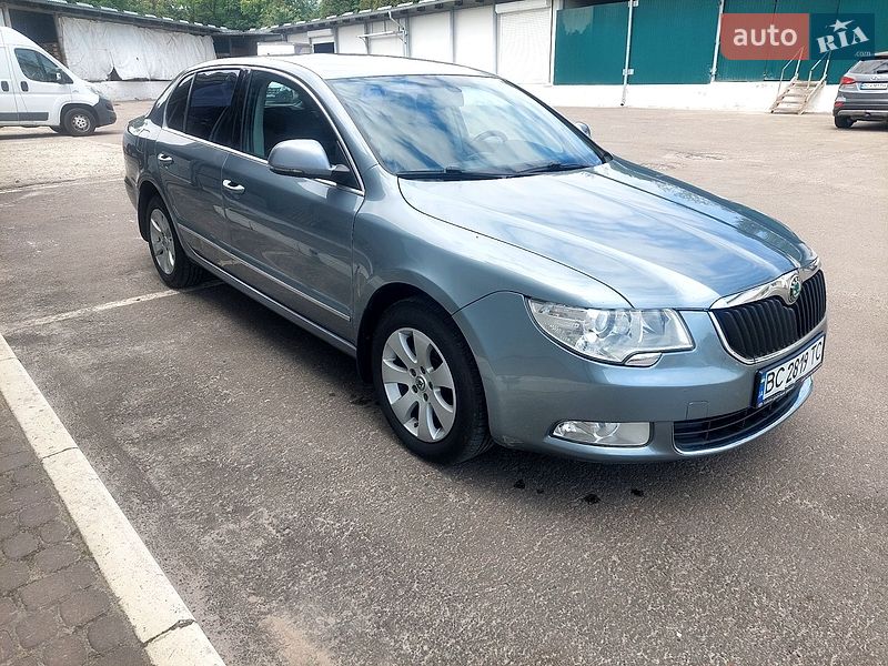 Лифтбек Skoda Superb 2009 в Львове