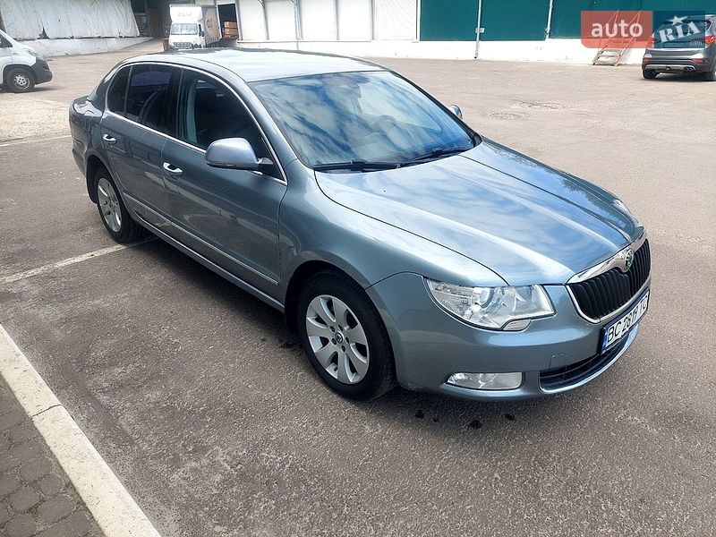 Лифтбек Skoda Superb 2009 в Львове