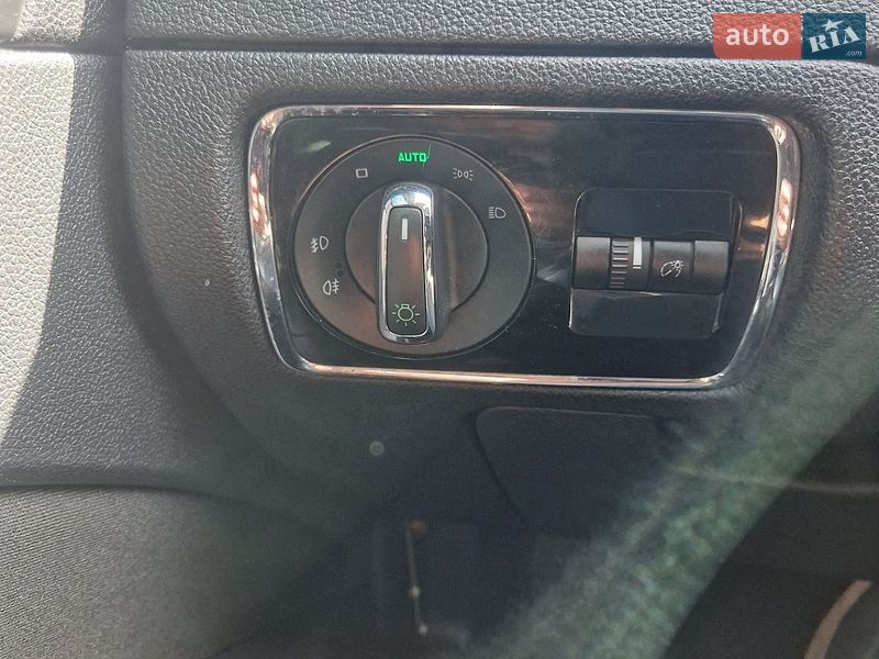 Универсал Skoda Superb 2011 в Ивано-Франковске
