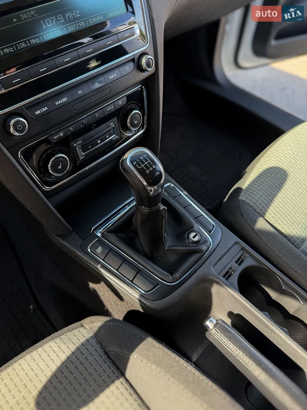 2011 Skoda Superb - мініатюра 18