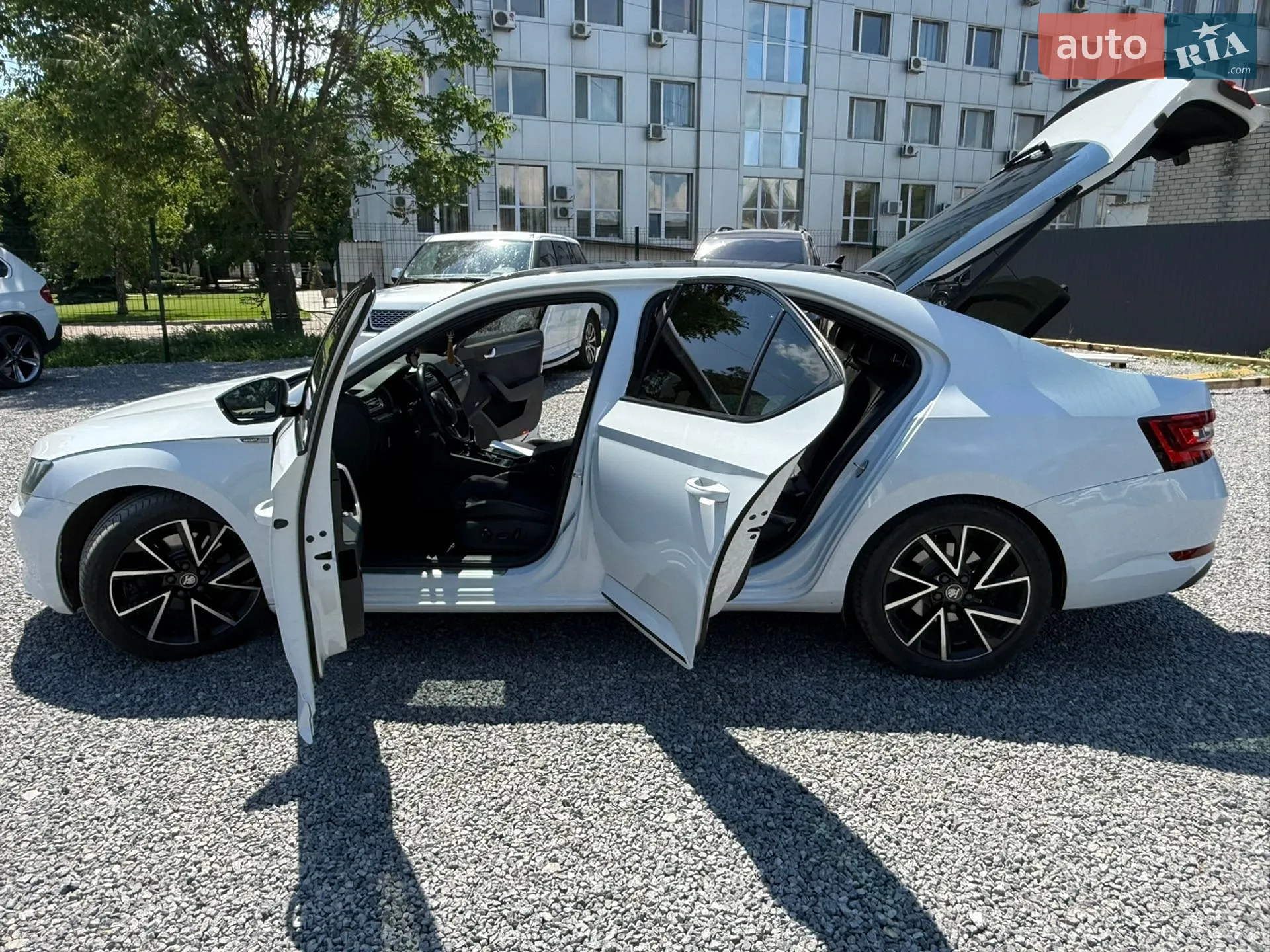 2016 Skoda Superb - мініатюра 14