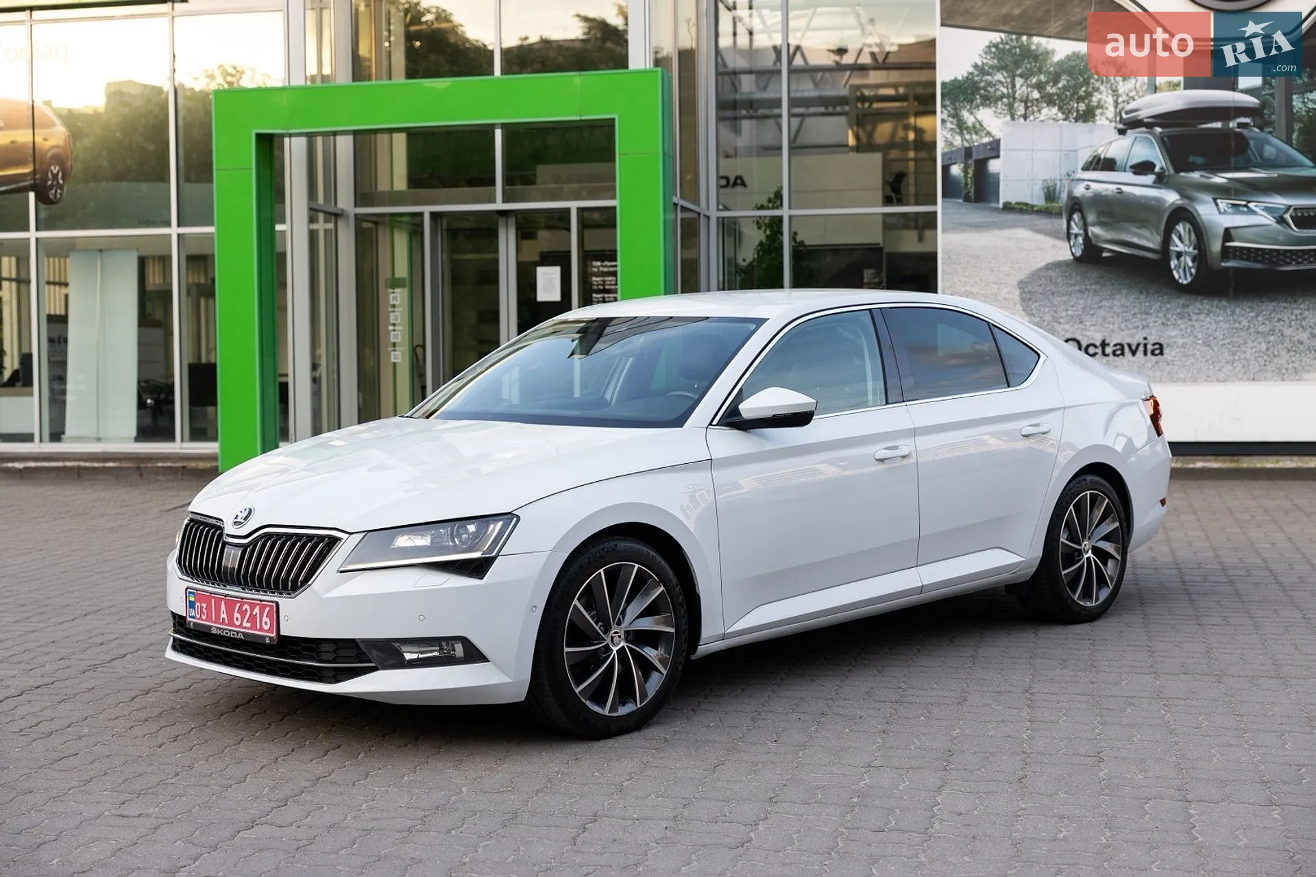 2017 Skoda Superb - мініатюра 4