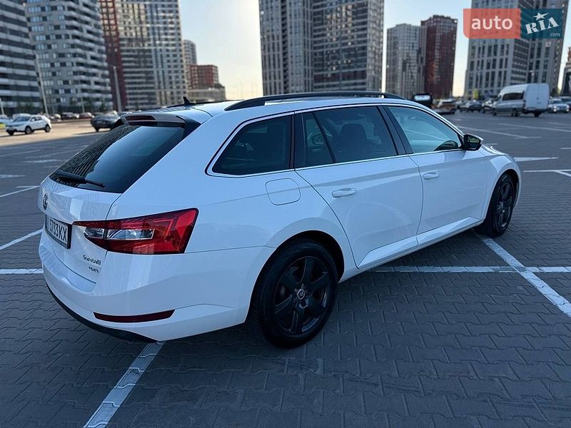 Универсал Skoda Superb 2016 в Киеве