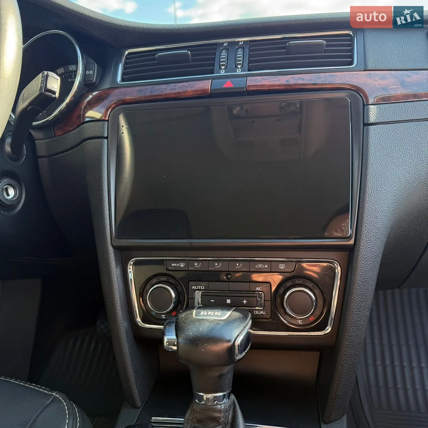 2010 Skoda Superb - мініатюра 9