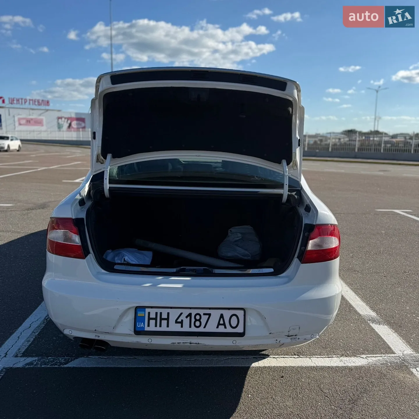 2010 Skoda Superb - мініатюра 18