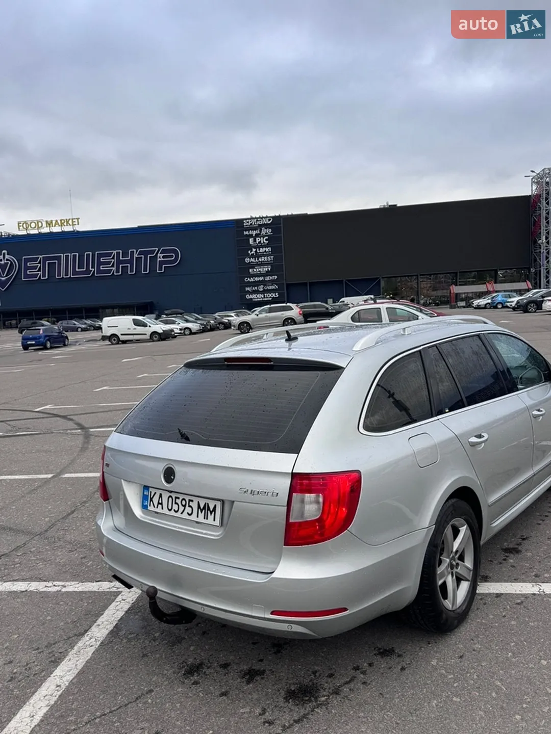 2010 Skoda Superb - мініатюра 4