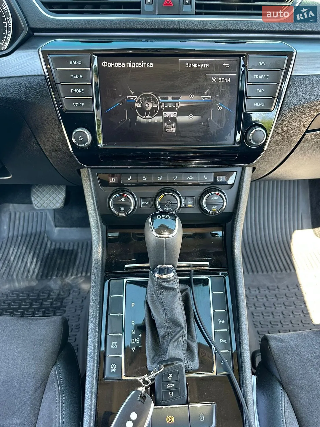 2017 Skoda Superb - мініатюра 13