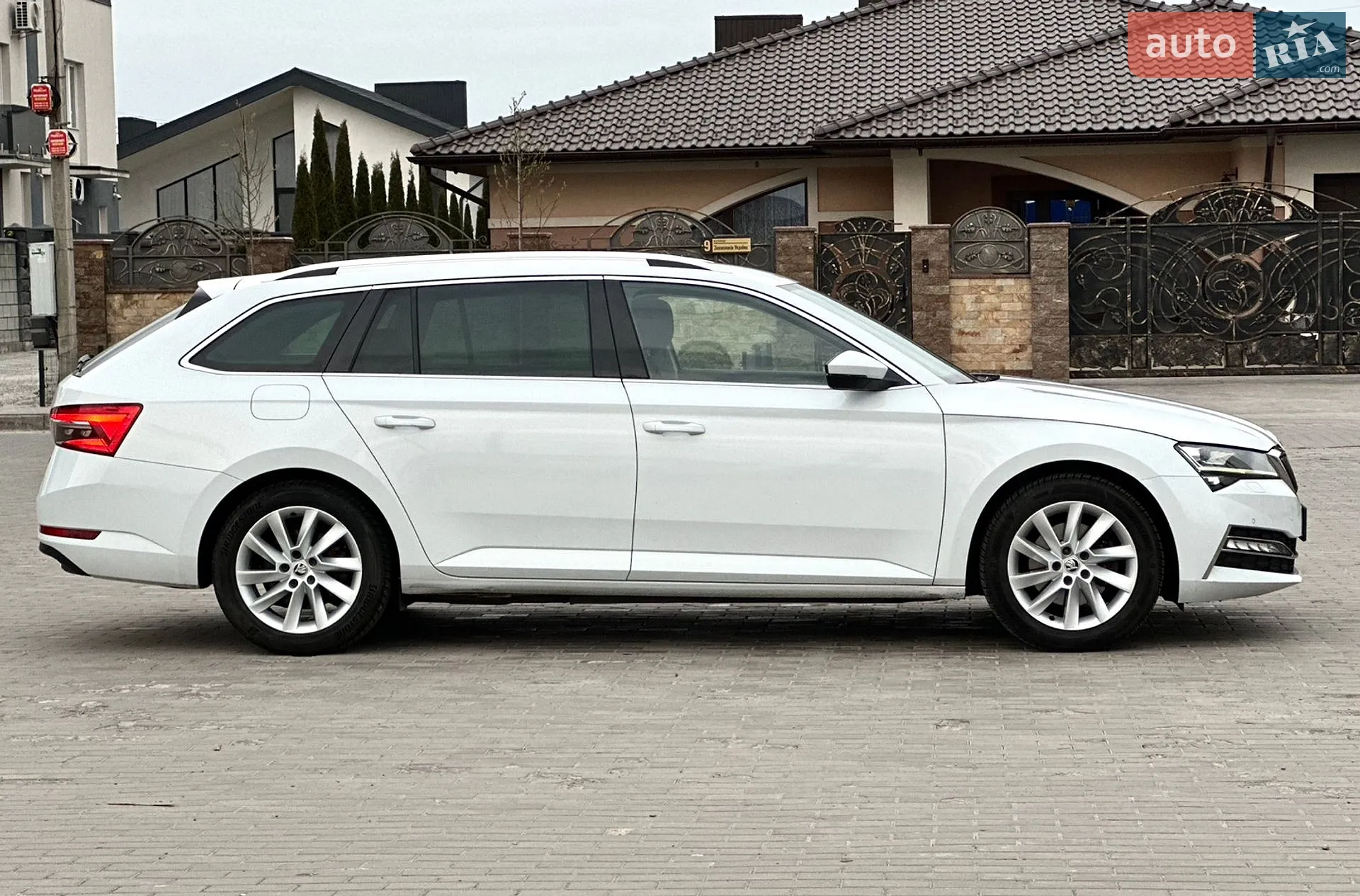 2021 Skoda Superb - мініатюра 8