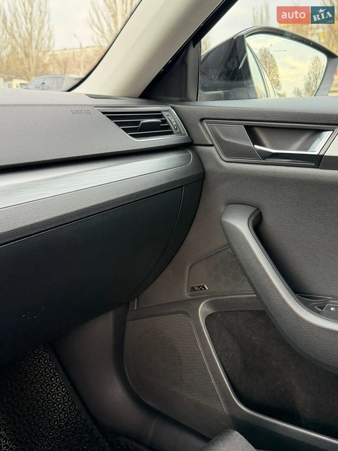 2017 Skoda Superb - мініатюра 22