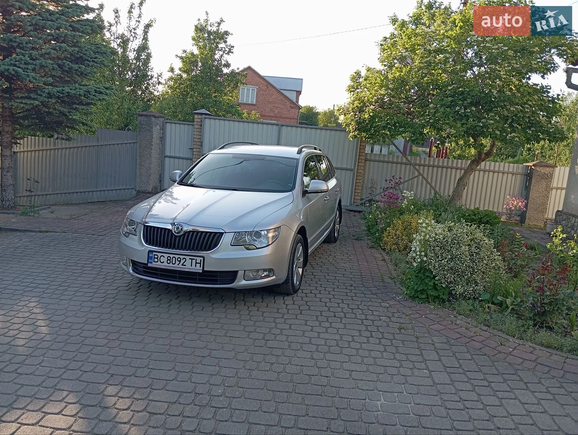 2011 Skoda Superb - мініатюра 4