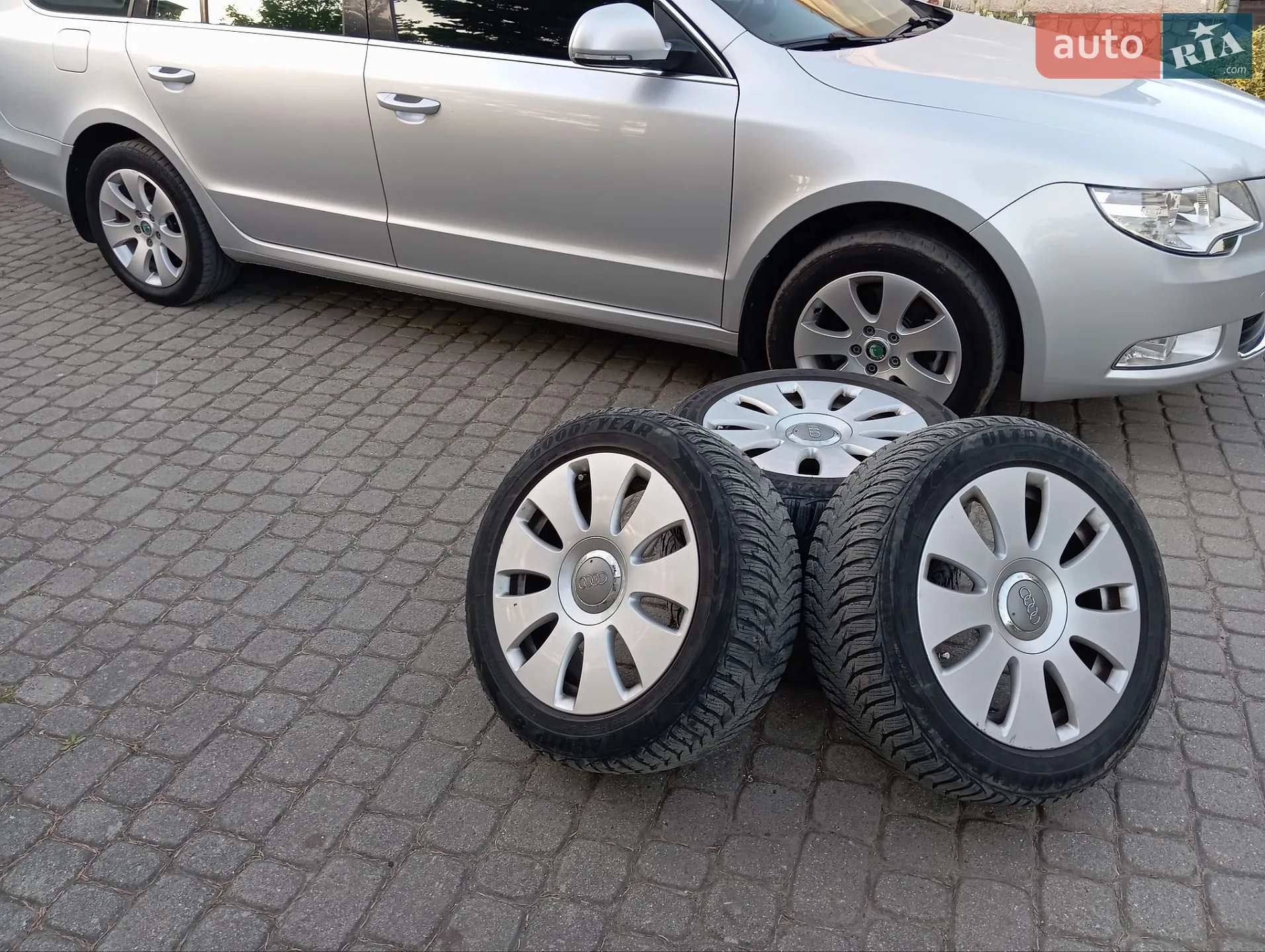 2011 Skoda Superb - мініатюра 193